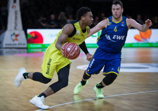 控球和高压 控球和高压