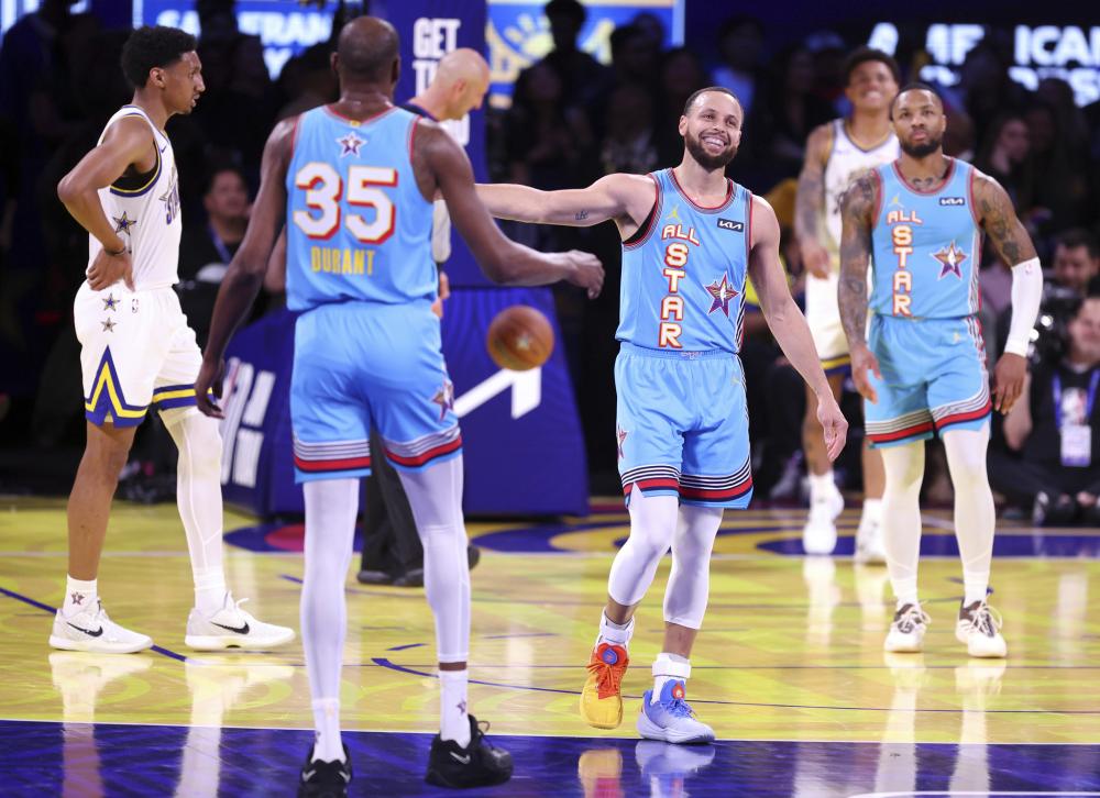 凭借其敏捷 凭借其敏捷