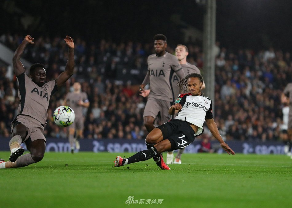 湖人失误多 湖人失误多